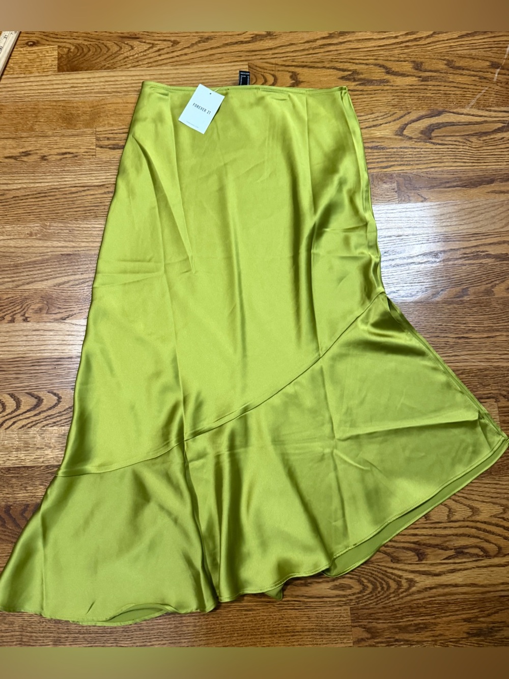 Forever 21 Lime Green Satin Asymmetrical Ruffle Midi Skirt Size Medium M NWT